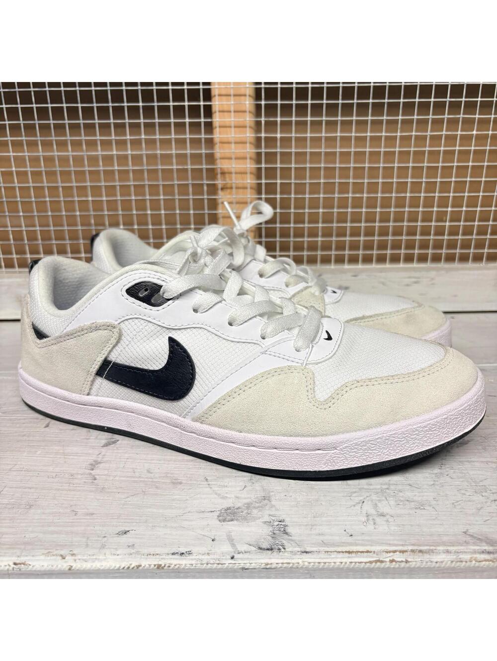 Nike SB Alleyoop Low-Top Skateboard Shoes White/Black Men's Size 8
